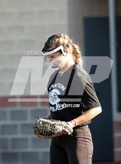 Thumbnail 1 in Grand Saline vs Canton photogallery.