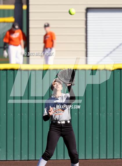 Thumbnail 3 in Grand Saline vs Canton photogallery.