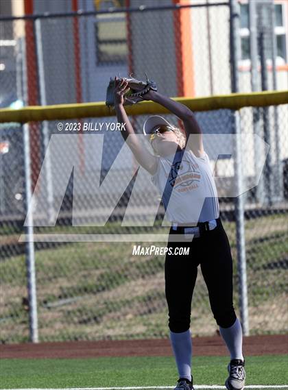 Thumbnail 3 in Grand Saline vs Canton photogallery.