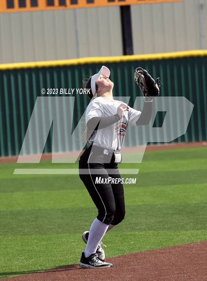 Thumbnail 1 in Grand Saline vs Canton photogallery.
