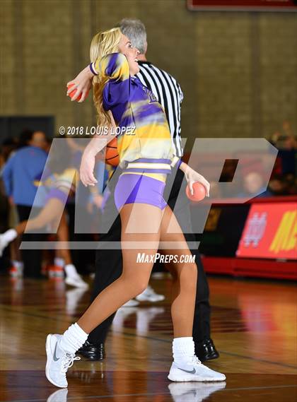 Thumbnail 2 in Fairfax vs. Bishop Gorman (Nike Extravaganza) photogallery.