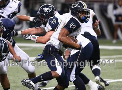 Thumbnail 2 in Holt vs. Howell Central (Great American Football Classic) photogallery.