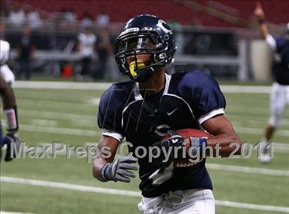 Thumbnail 2 in Holt vs. Howell Central (Great American Football Classic) photogallery.