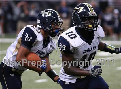 Thumbnail 2 in Holt vs. Howell Central (Great American Football Classic) photogallery.