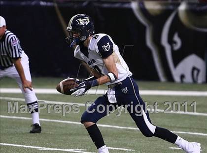Thumbnail 3 in Holt vs. Howell Central (Great American Football Classic) photogallery.