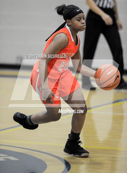Thumbnail 2 in Skyline vs. Central (NIKE Tournament of Champions)  photogallery.