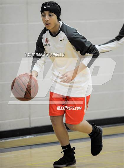 Thumbnail 3 in Skyline vs. Central (NIKE Tournament of Champions)  photogallery.