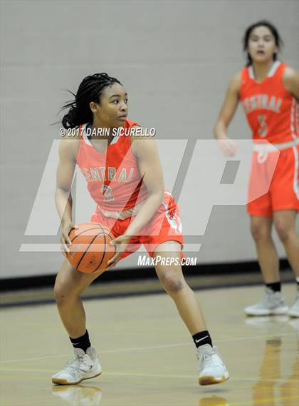 Thumbnail 3 in Skyline vs. Central (NIKE Tournament of Champions)  photogallery.
