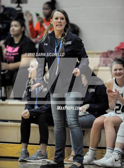 Thumbnail 2 in Skyline vs. Central (NIKE Tournament of Champions)  photogallery.