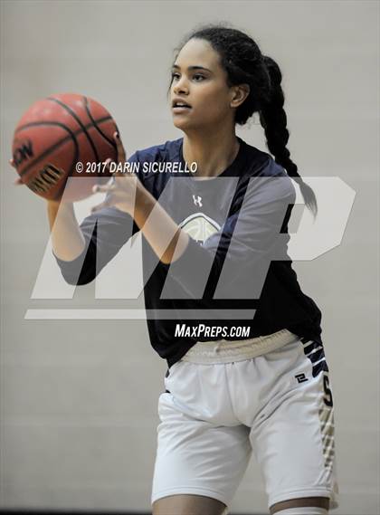 Thumbnail 3 in Skyline vs. Central (NIKE Tournament of Champions)  photogallery.