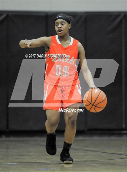 Thumbnail 2 in Skyline vs. Central (NIKE Tournament of Champions)  photogallery.
