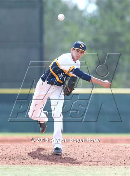 Thumbnail 2 in DeSoto Central vs. Trinity Prep (National High School Invitational) photogallery.