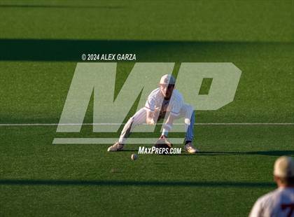 Thumbnail 1 in Calallen vs Liberty-Eylau (UIL 4A baseball Final) photogallery.