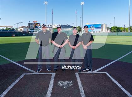 Thumbnail 2 in Calallen vs Liberty-Eylau (UIL 4A baseball Final) photogallery.