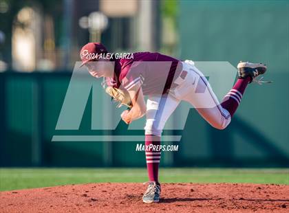 Thumbnail 1 in Calallen vs Liberty-Eylau (UIL 4A baseball Final) photogallery.