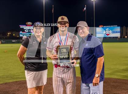 Thumbnail 3 in Calallen vs Liberty-Eylau (UIL 4A baseball Final) photogallery.