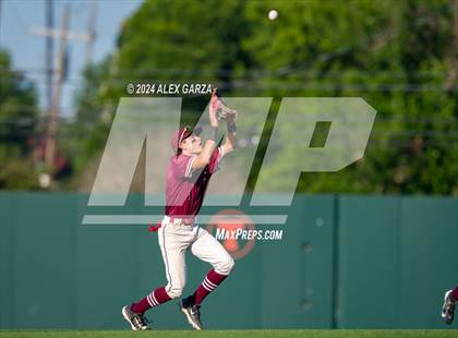 Thumbnail 1 in Calallen vs Liberty-Eylau (UIL 4A baseball Final) photogallery.