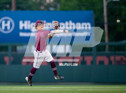 Thumbnail 2 in Calallen vs Liberty-Eylau (UIL 4A baseball Final) photogallery.