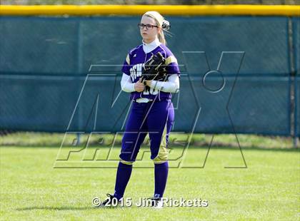 Thumbnail 3 in Bell [L. D.] vs Denton (Sade Lowery Tournament) photogallery.