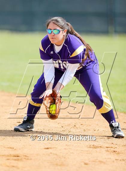 Thumbnail 2 in Bell [L. D.] vs Denton (Sade Lowery Tournament) photogallery.