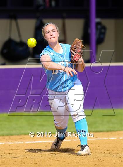 Thumbnail 1 in Bell [L. D.] vs Denton (Sade Lowery Tournament) photogallery.