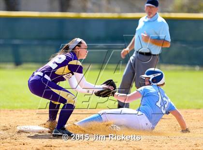 Thumbnail 1 in Bell [L. D.] vs Denton (Sade Lowery Tournament) photogallery.