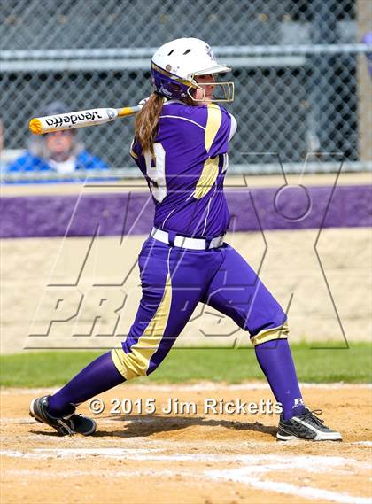 Thumbnail 3 in Bell [L. D.] vs Denton (Sade Lowery Tournament) photogallery.