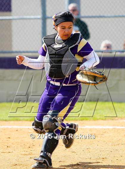 Thumbnail 3 in Bell [L. D.] vs Denton (Sade Lowery Tournament) photogallery.