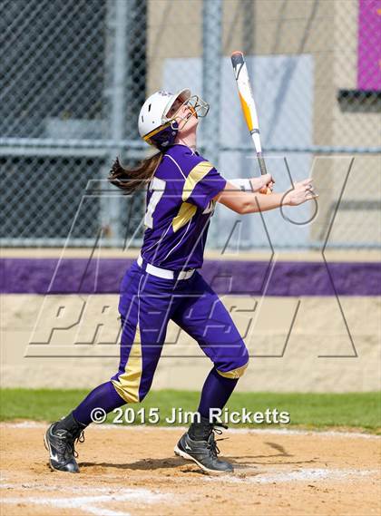 Thumbnail 1 in Bell [L. D.] vs Denton (Sade Lowery Tournament) photogallery.