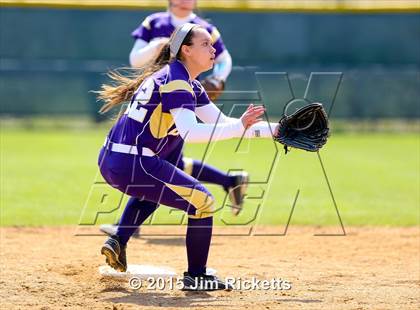 Thumbnail 2 in Bell [L. D.] vs Denton (Sade Lowery Tournament) photogallery.