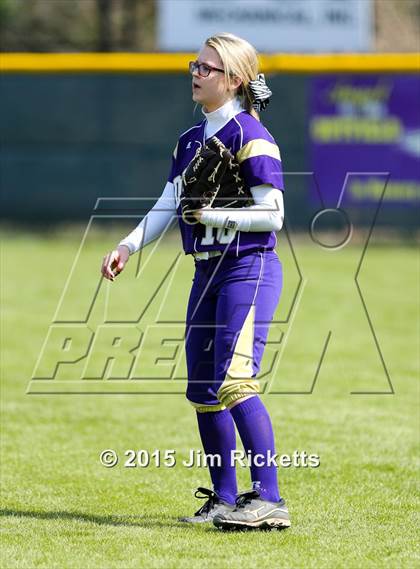 Thumbnail 1 in Bell [L. D.] vs Denton (Sade Lowery Tournament) photogallery.