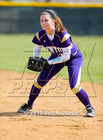 Thumbnail 3 in Bell [L. D.] vs Denton (Sade Lowery Tournament) photogallery.
