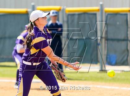 Thumbnail 3 in Bell [L. D.] vs Denton (Sade Lowery Tournament) photogallery.