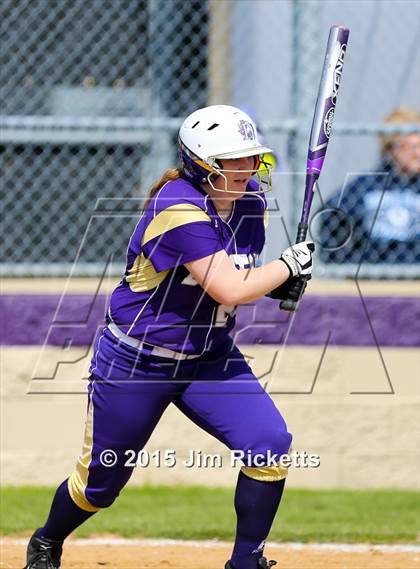 Thumbnail 2 in Bell [L. D.] vs Denton (Sade Lowery Tournament) photogallery.