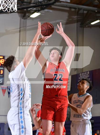 Thumbnail 2 in Pleasant Grove vs. Clovis North (St. Hope Elite Classic) photogallery.
