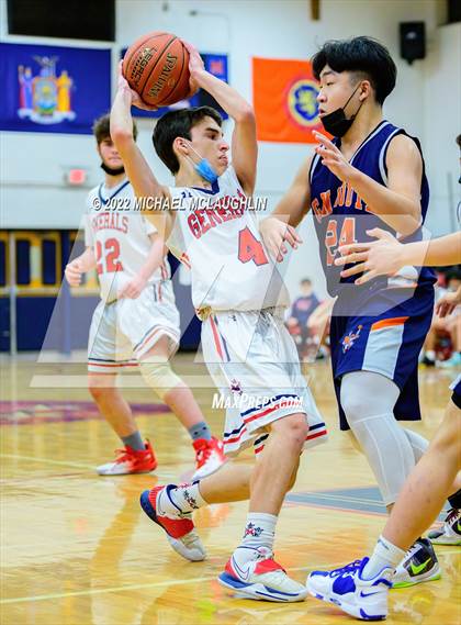 Thumbnail 3 in JV: Great Neck South @ MacArthur photogallery.