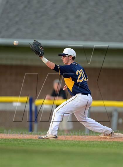 Thumbnail 2 in Sutherland vs. Greece Arcadia (NYSPHSAA Section V Class-A Final) photogallery.