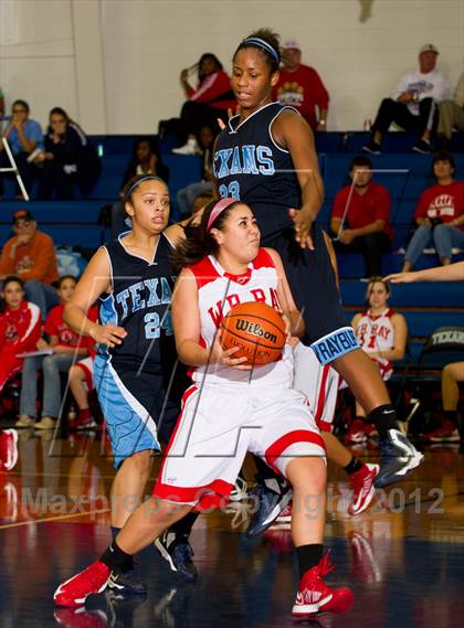 Thumbnail 3 in Ray vs. Sam Rayburn (McDonald's Texas Invitational) photogallery.