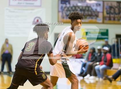 Thumbnail 2 in Greenfield vs Ben L. Smith (Hoops and Dreams Showcase) photogallery.
