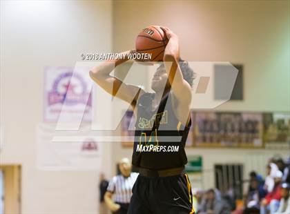 Thumbnail 2 in Greenfield vs Ben L. Smith (Hoops and Dreams Showcase) photogallery.