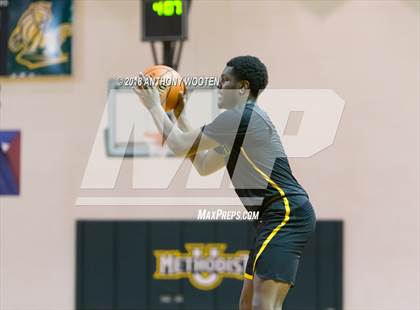 Thumbnail 1 in Greenfield vs Ben L. Smith (Hoops and Dreams Showcase) photogallery.