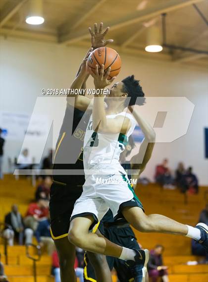 Thumbnail 2 in Greenfield vs Ben L. Smith (Hoops and Dreams Showcase) photogallery.