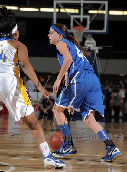 Thumbnail 1 in Agoura vs. Gahr (CIF-SS 3AAA Final) photogallery.