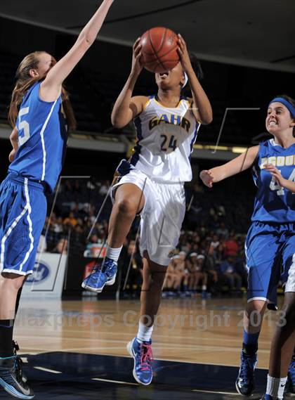 Thumbnail 2 in Agoura vs. Gahr (CIF-SS 3AAA Final) photogallery.
