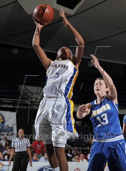 Thumbnail 2 in Agoura vs. Gahr (CIF-SS 3AAA Final) photogallery.