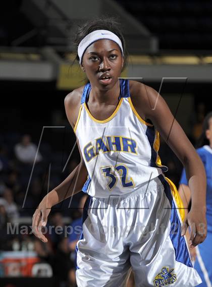 Thumbnail 2 in Agoura vs. Gahr (CIF-SS 3AAA Final) photogallery.