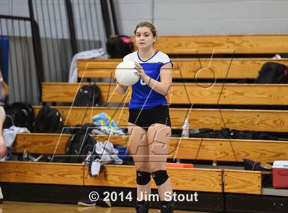 Thumbnail 2 in Glastonbury @ Fairfield Ludlowe (CIAC Class LL 2nd Round) photogallery.