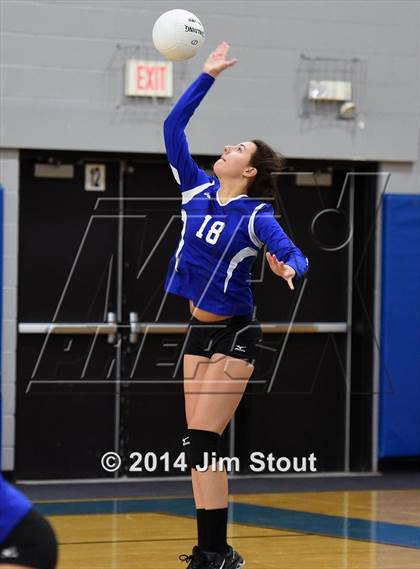 Thumbnail 1 in Glastonbury @ Fairfield Ludlowe (CIAC Class LL 2nd Round) photogallery.