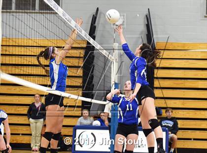 Thumbnail 3 in Glastonbury @ Fairfield Ludlowe (CIAC Class LL 2nd Round) photogallery.