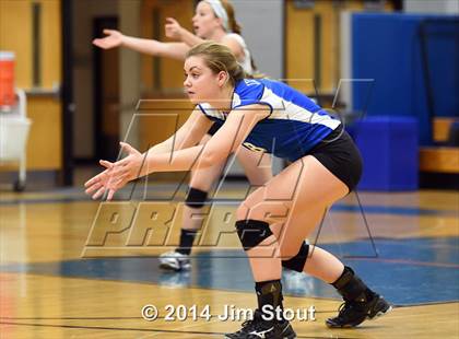 Thumbnail 2 in Glastonbury @ Fairfield Ludlowe (CIAC Class LL 2nd Round) photogallery.